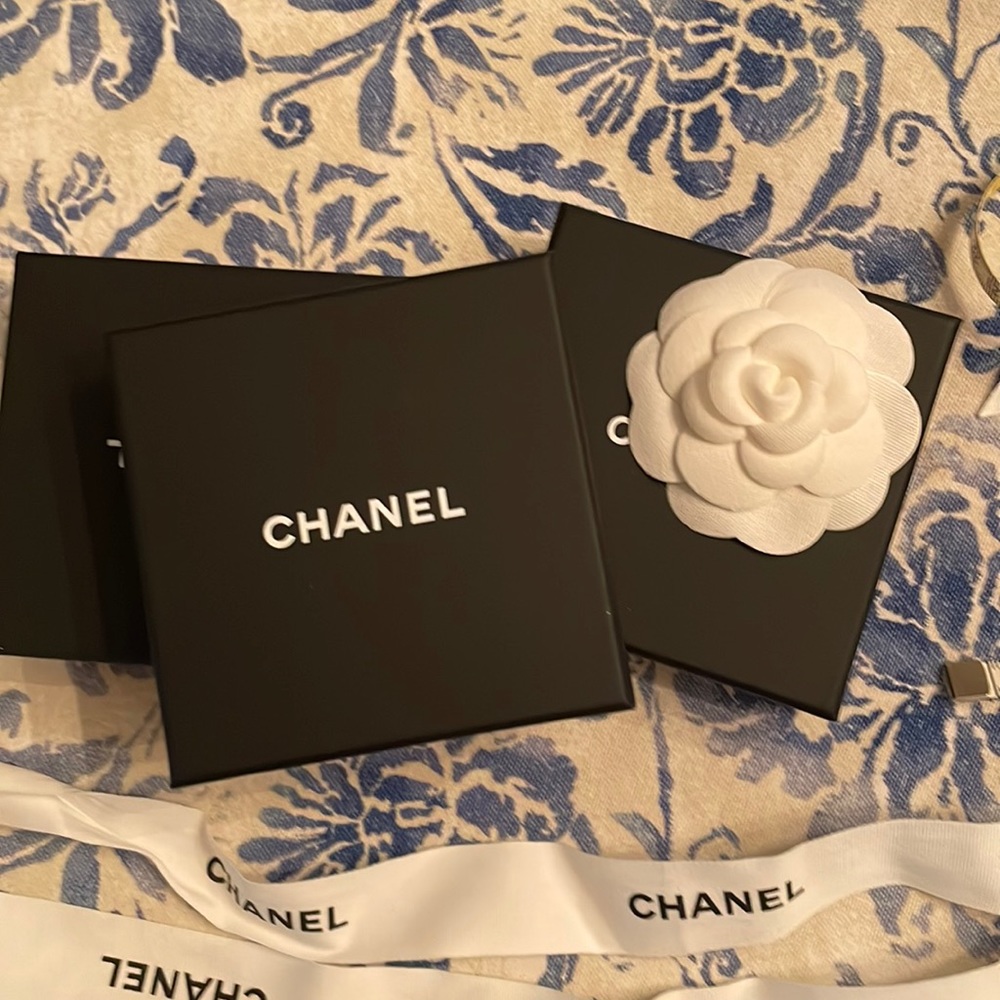 Chanel box